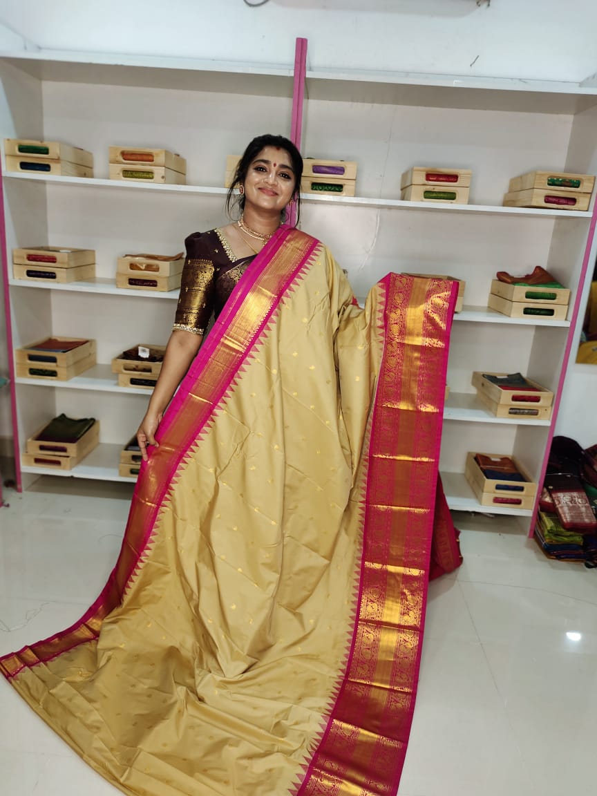 Ashadam sale gadwal silk saree)