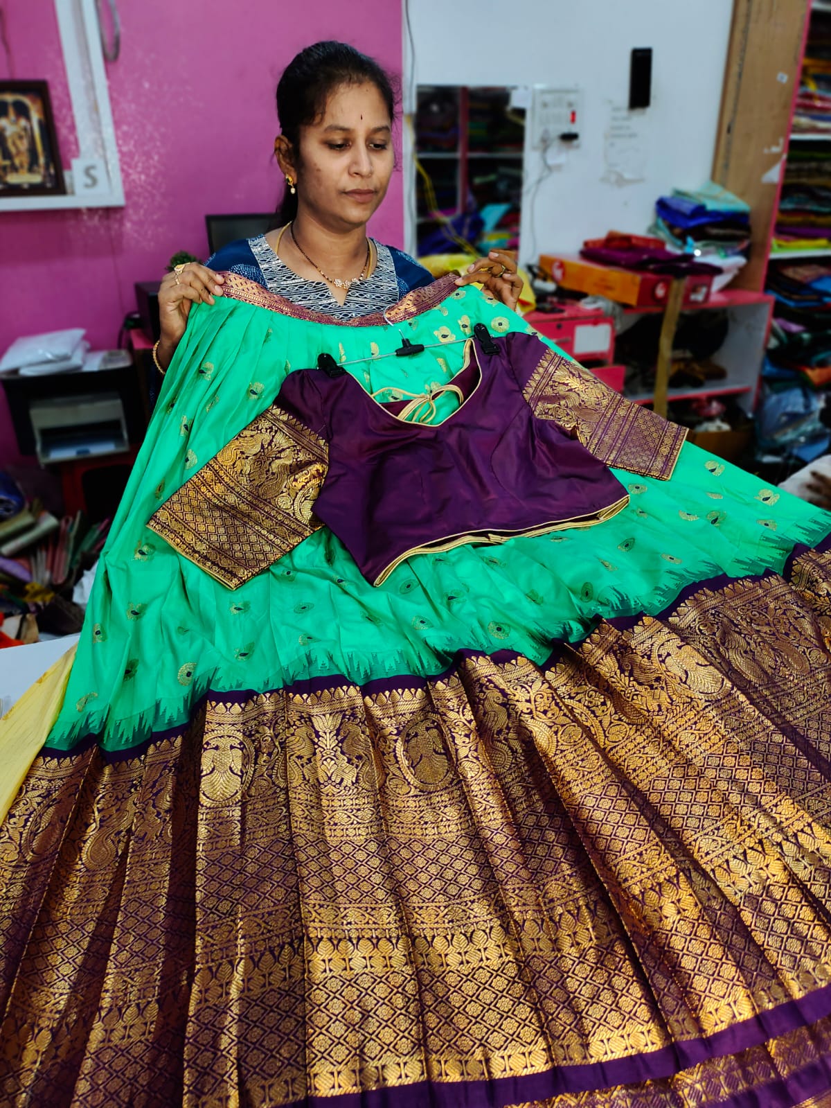 Sale gadwal lehangas