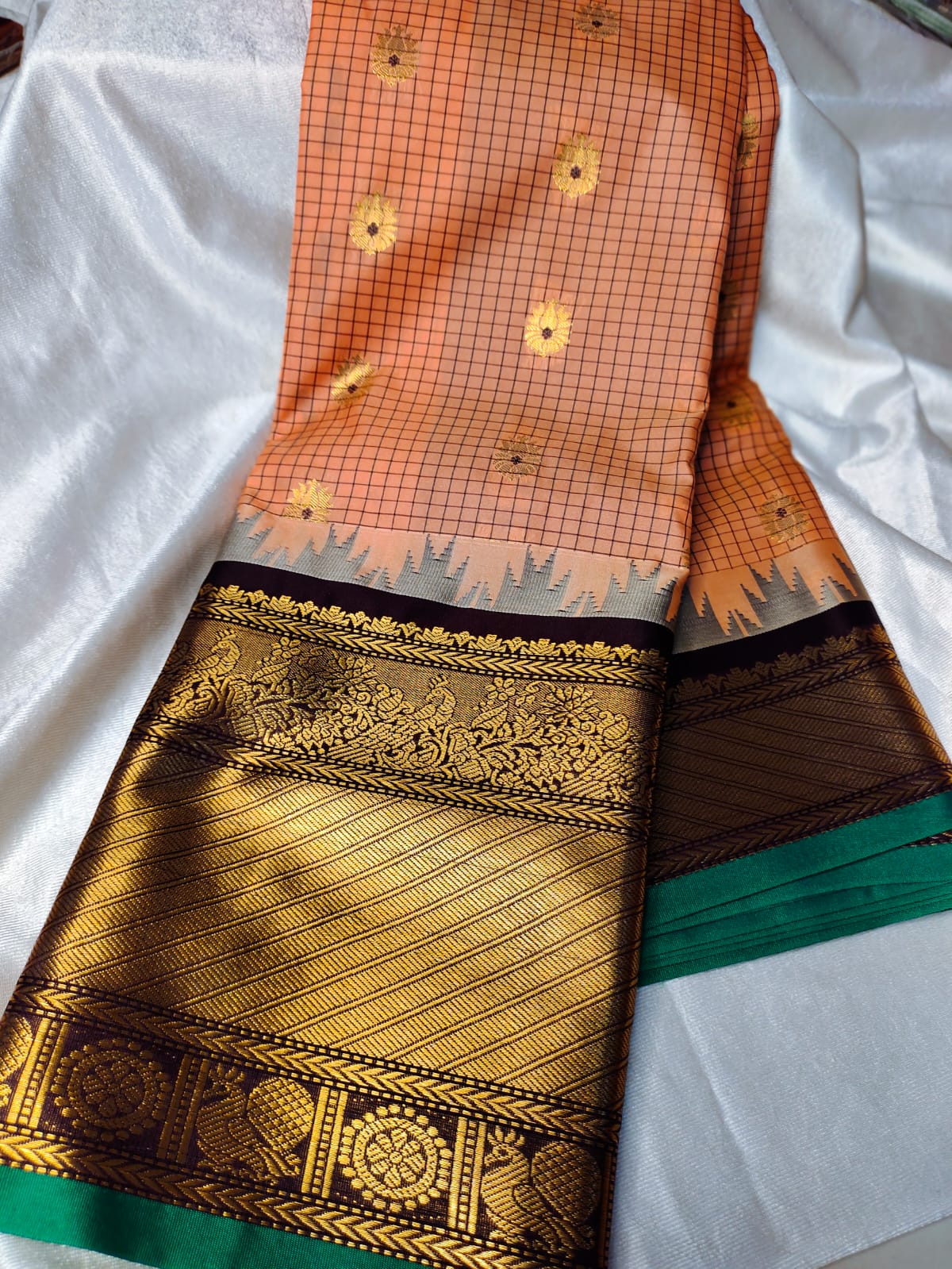 Vitange gadwal silk