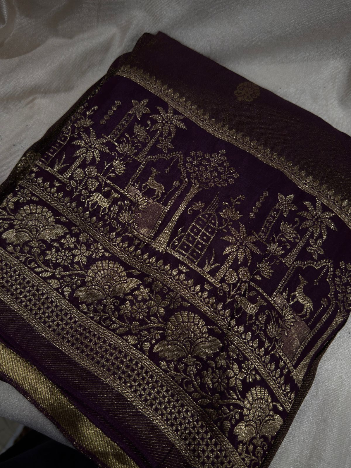 Banarasi tishu