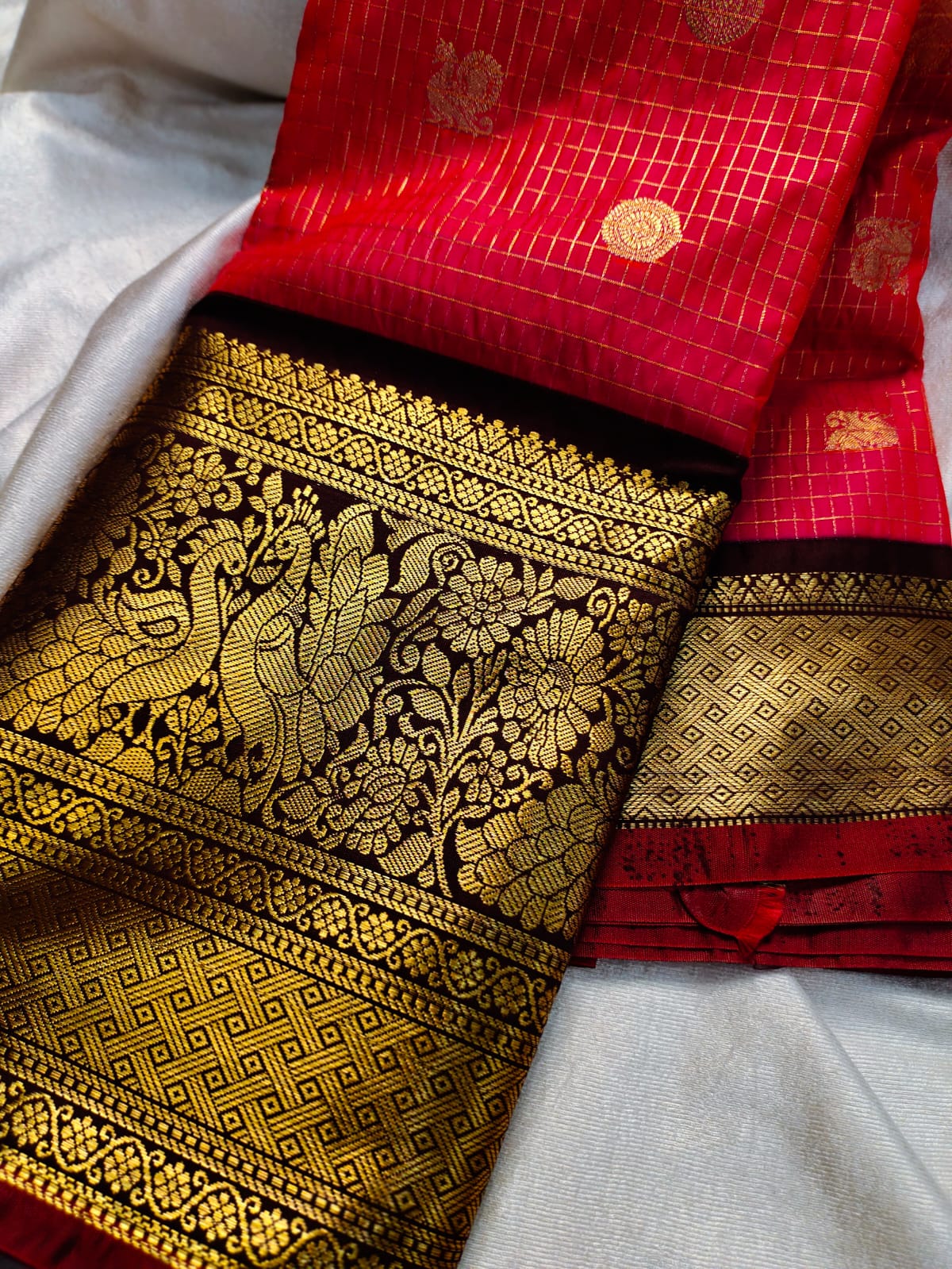 Vintage valli gadwal