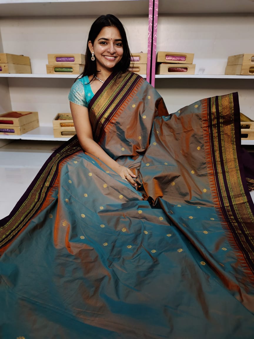 Gadwal offer sarees
