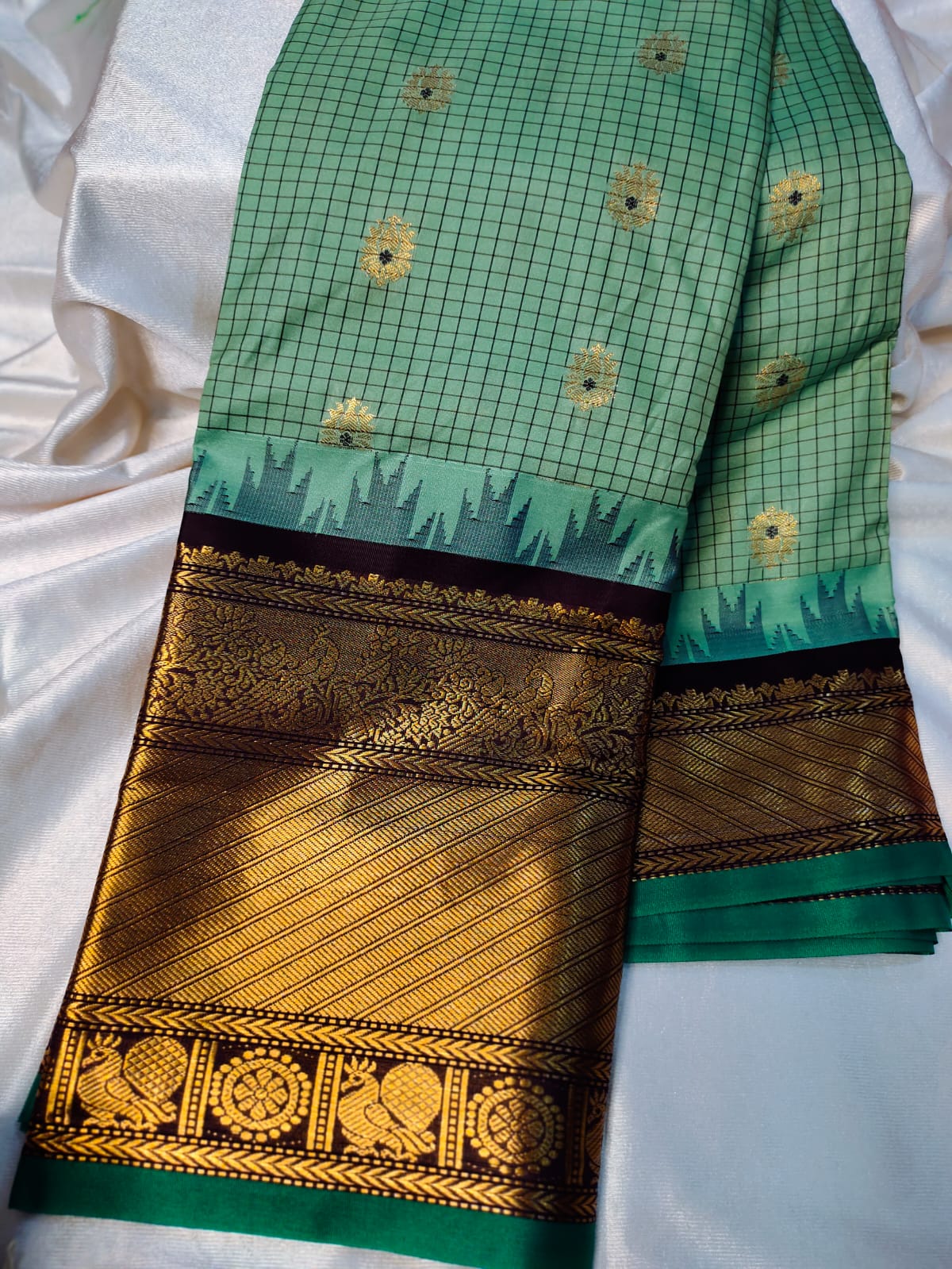 Vitange gadwal silk