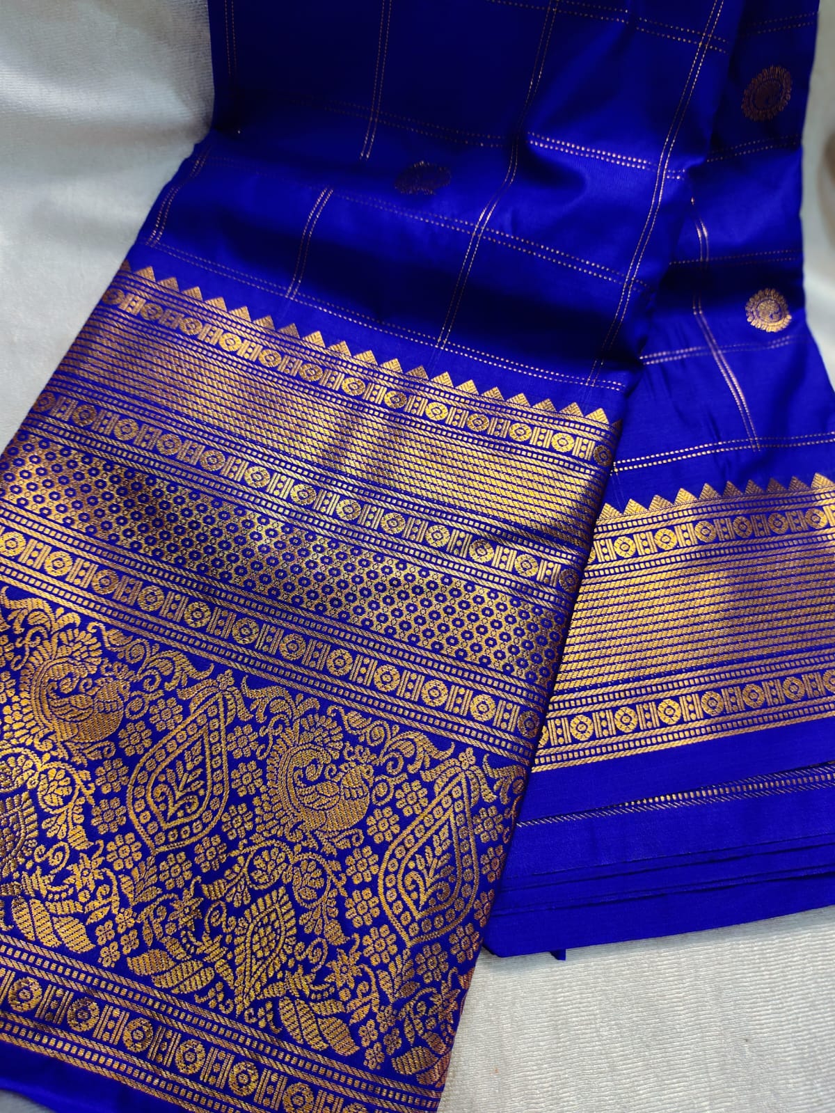 Vintage valli gadwal