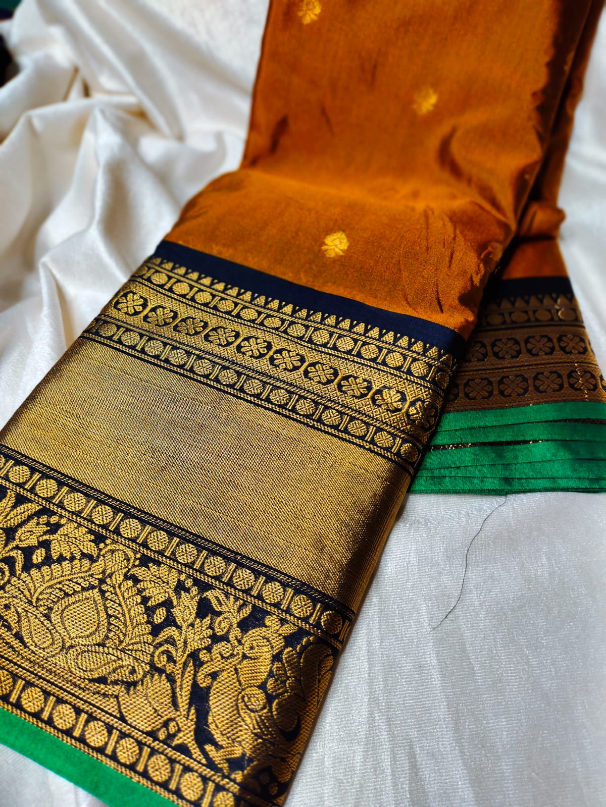 Vitange gadwal silk saree