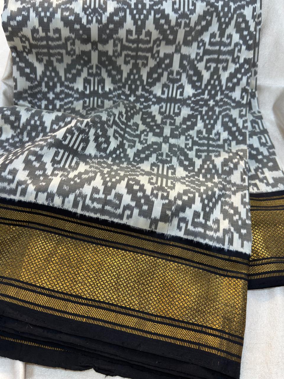 50% ikkat pattu saree