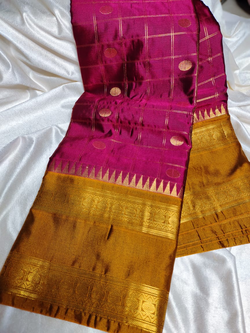 Vitange gadwal silk