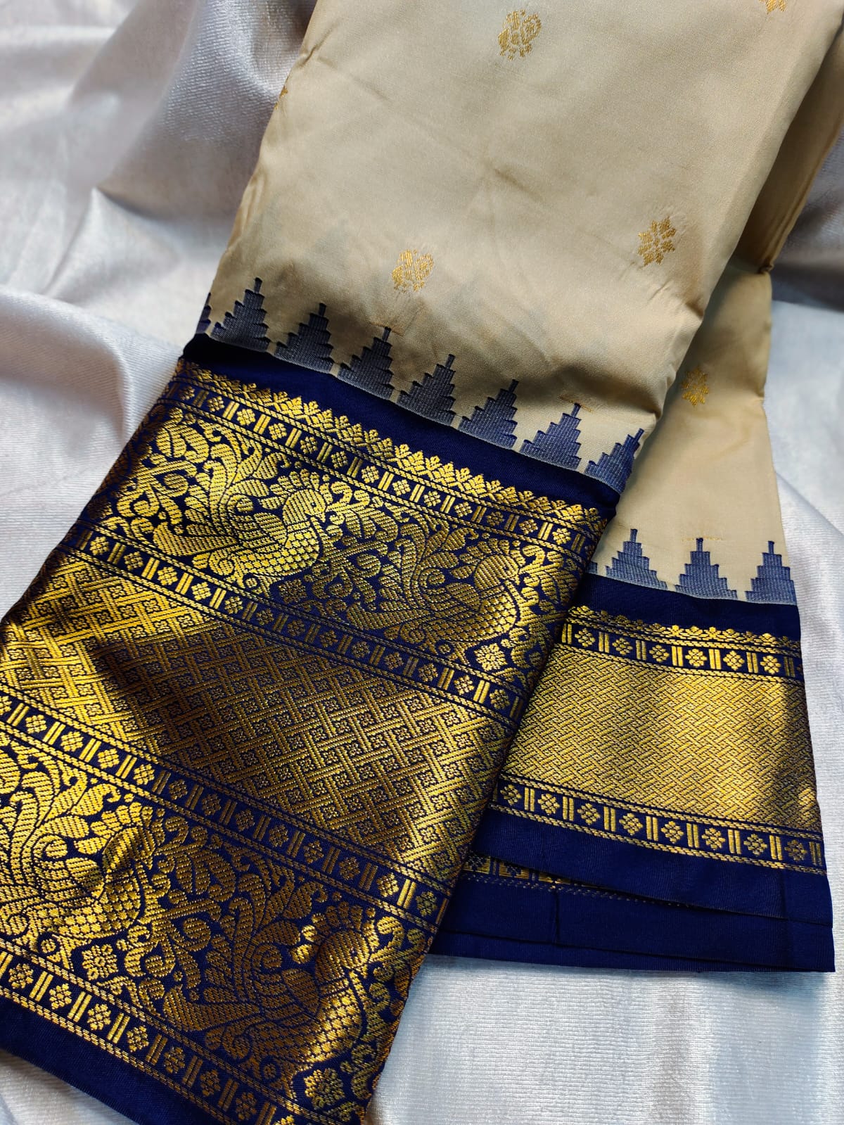 Sravanam gadwal sale
