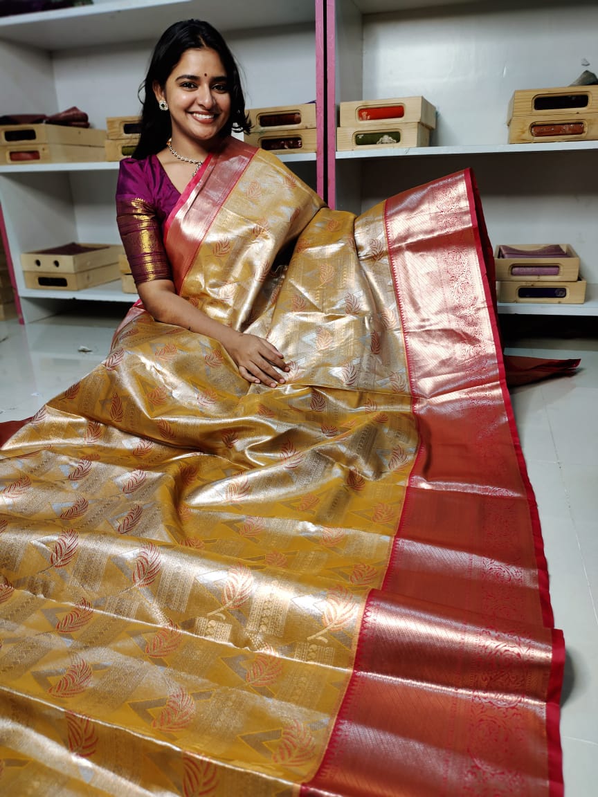 దీపావళికి చీరలు ఆఫర్ చేయండి