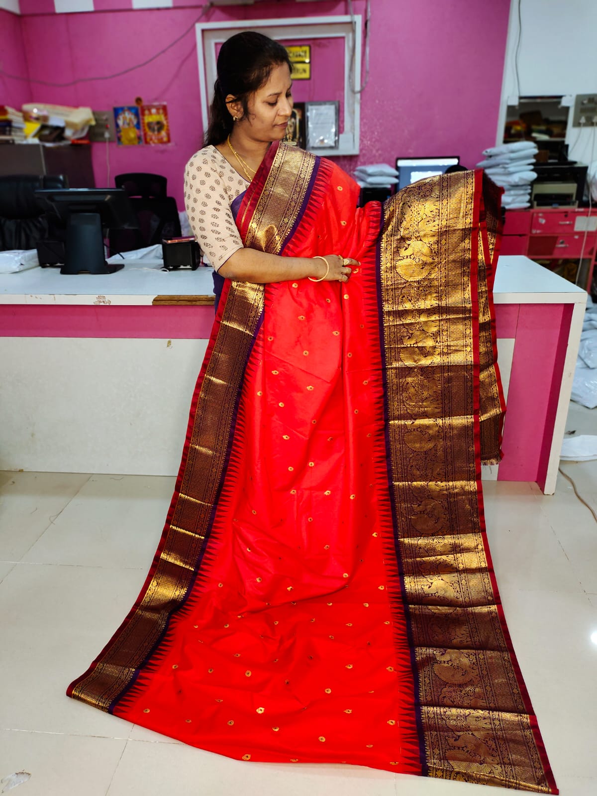 60% offer gadwal saree