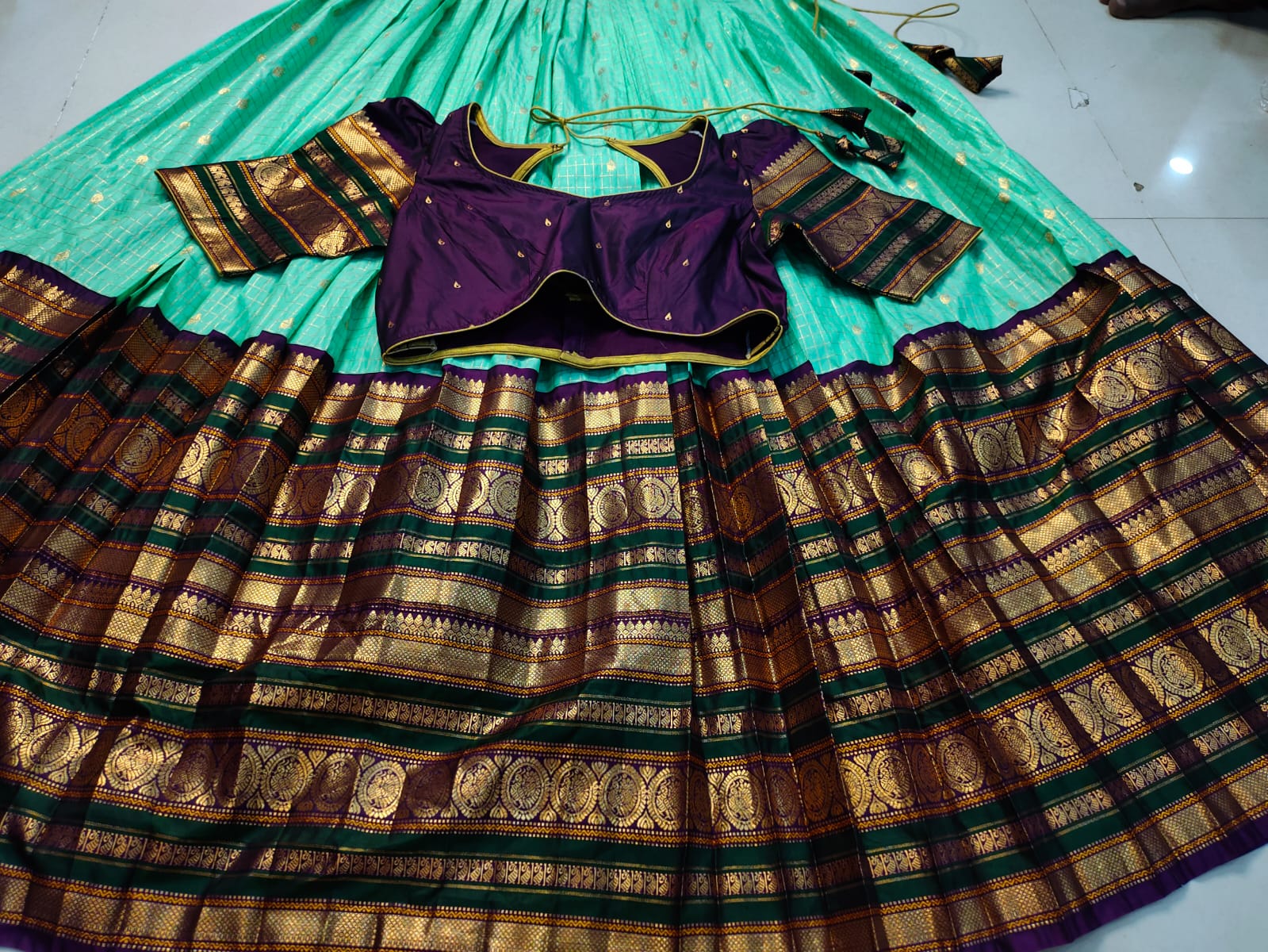 Vintage gadwal lehangas