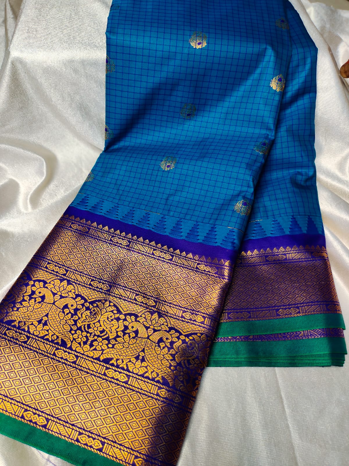 Vitange gadwal silk