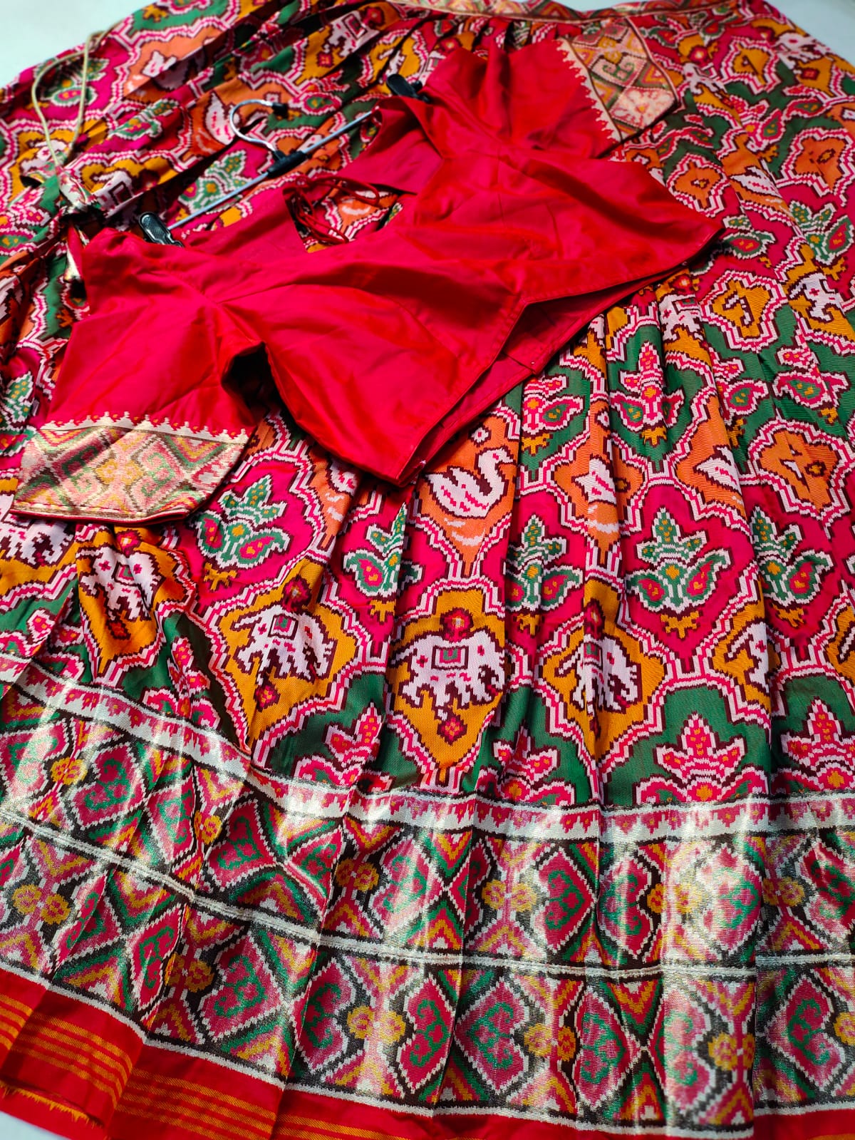 Patola lehangas