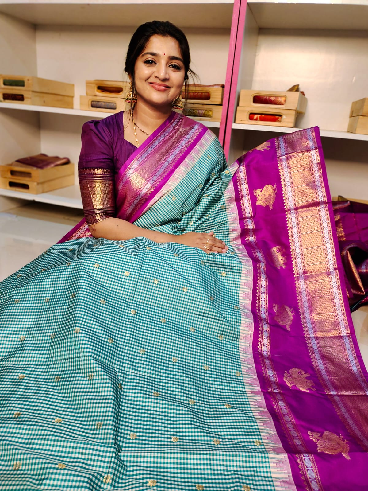 Vitange gadwal silk