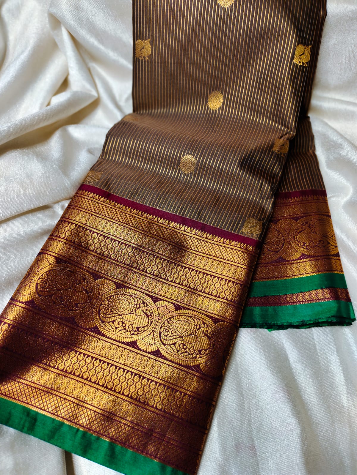 Vitange gadwal silk saree