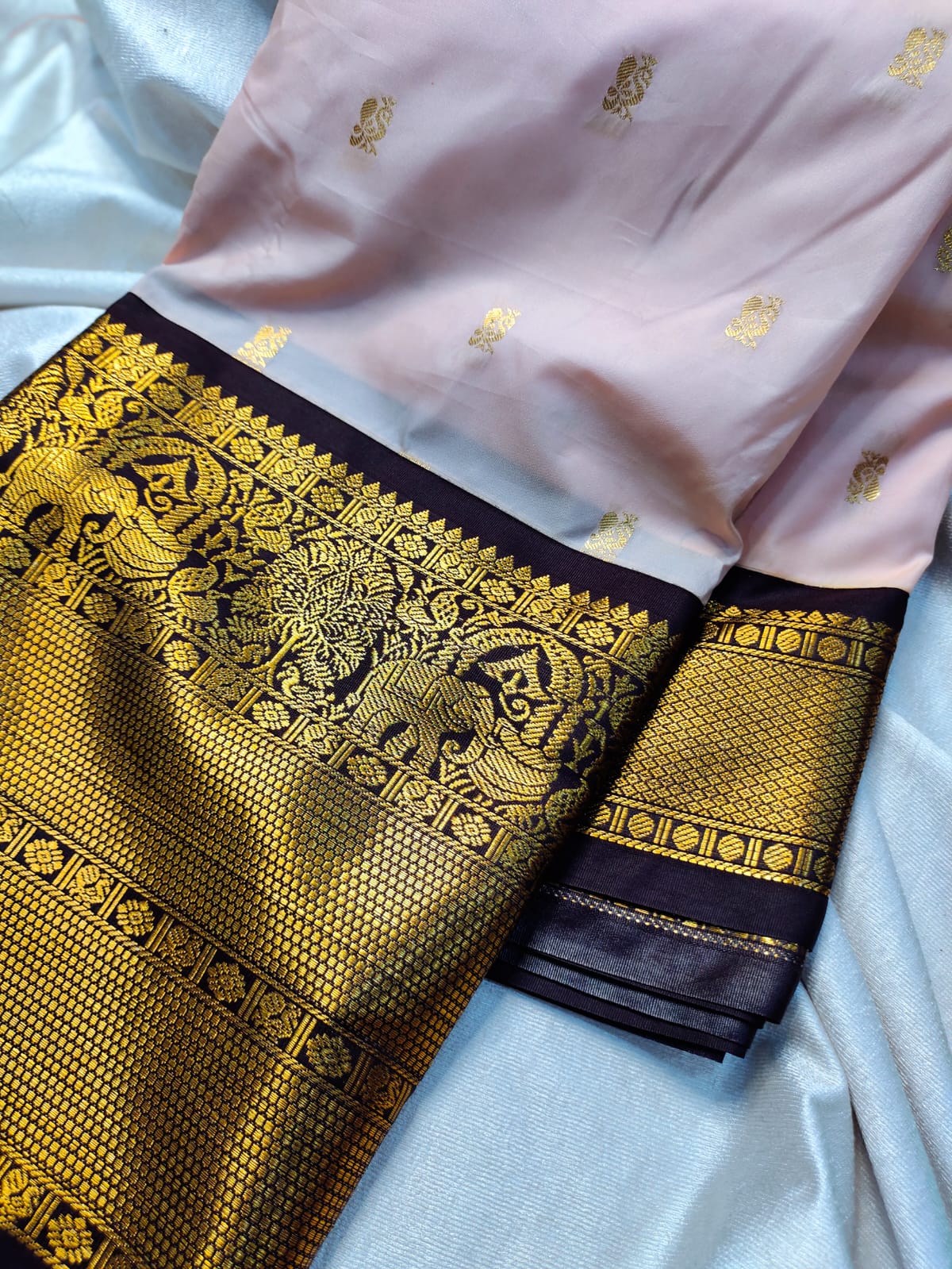 60% offer gadwal sarees