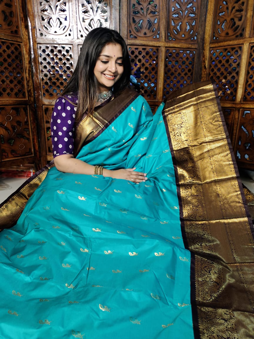 Vitange gadwal silk