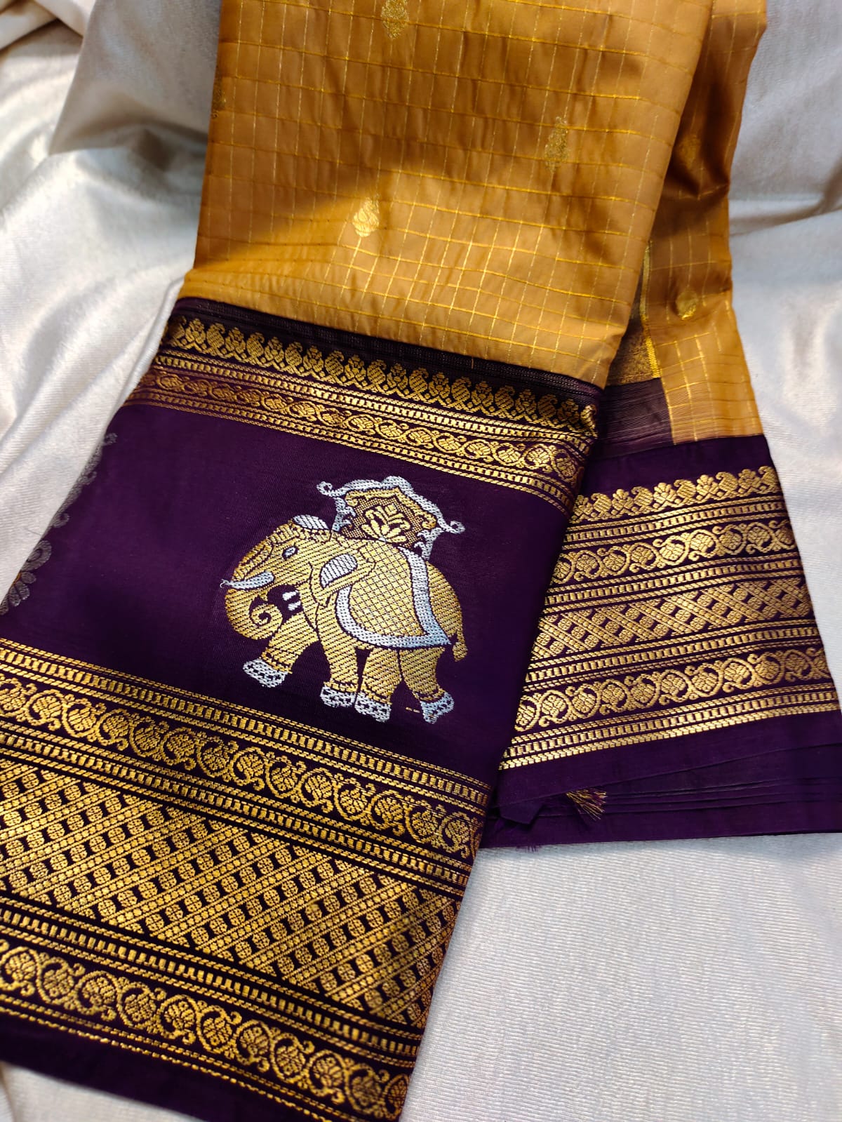 Vintage valli gadwal