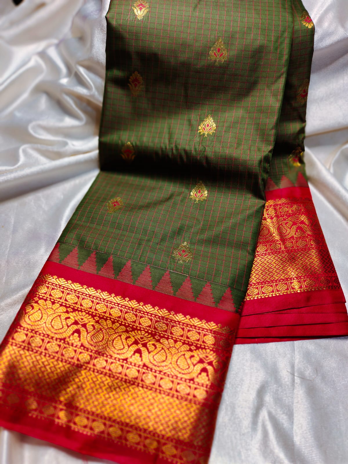 Vitange gadwal silk saree