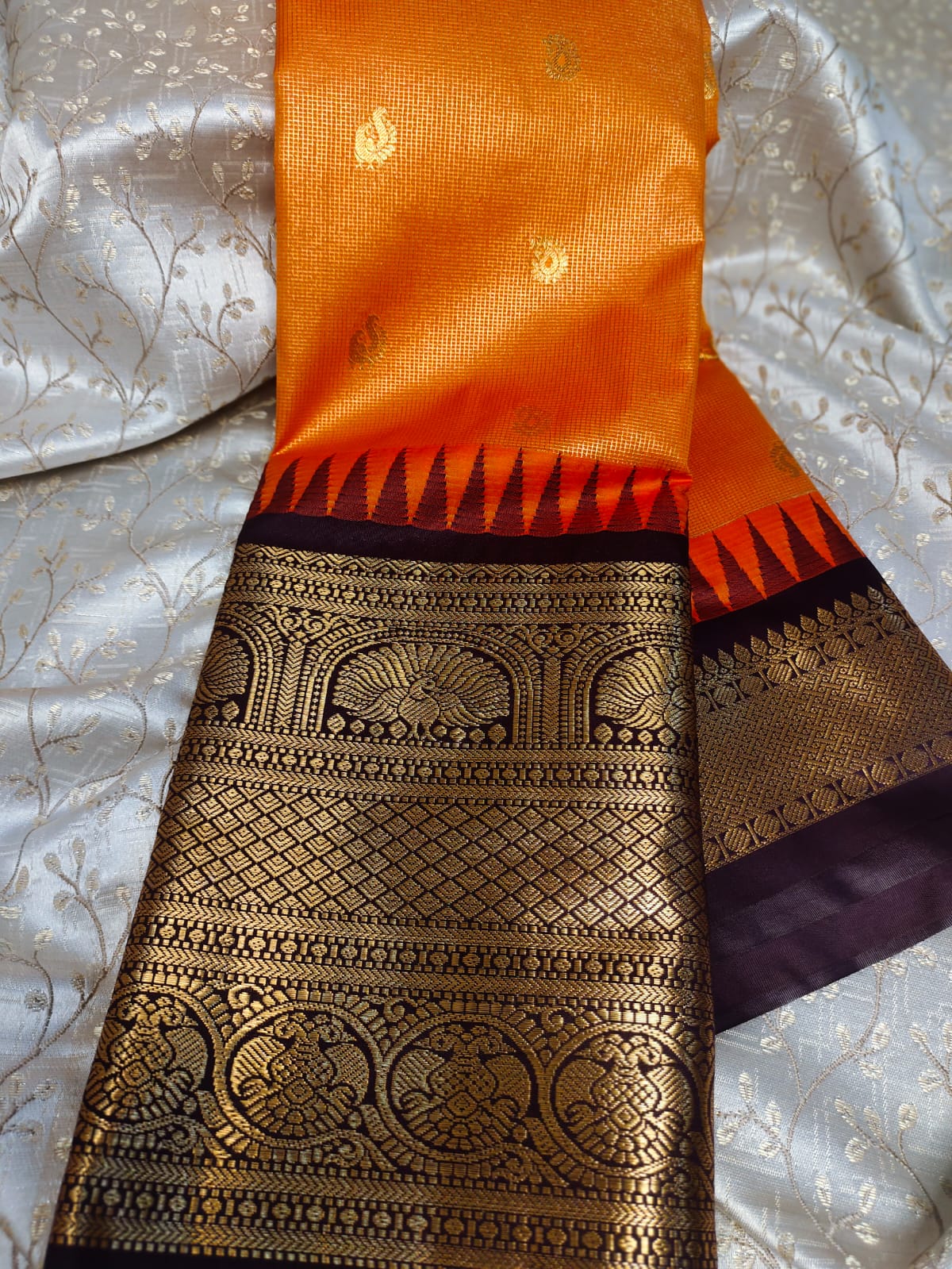 Premium vitange gadwal silk sarees