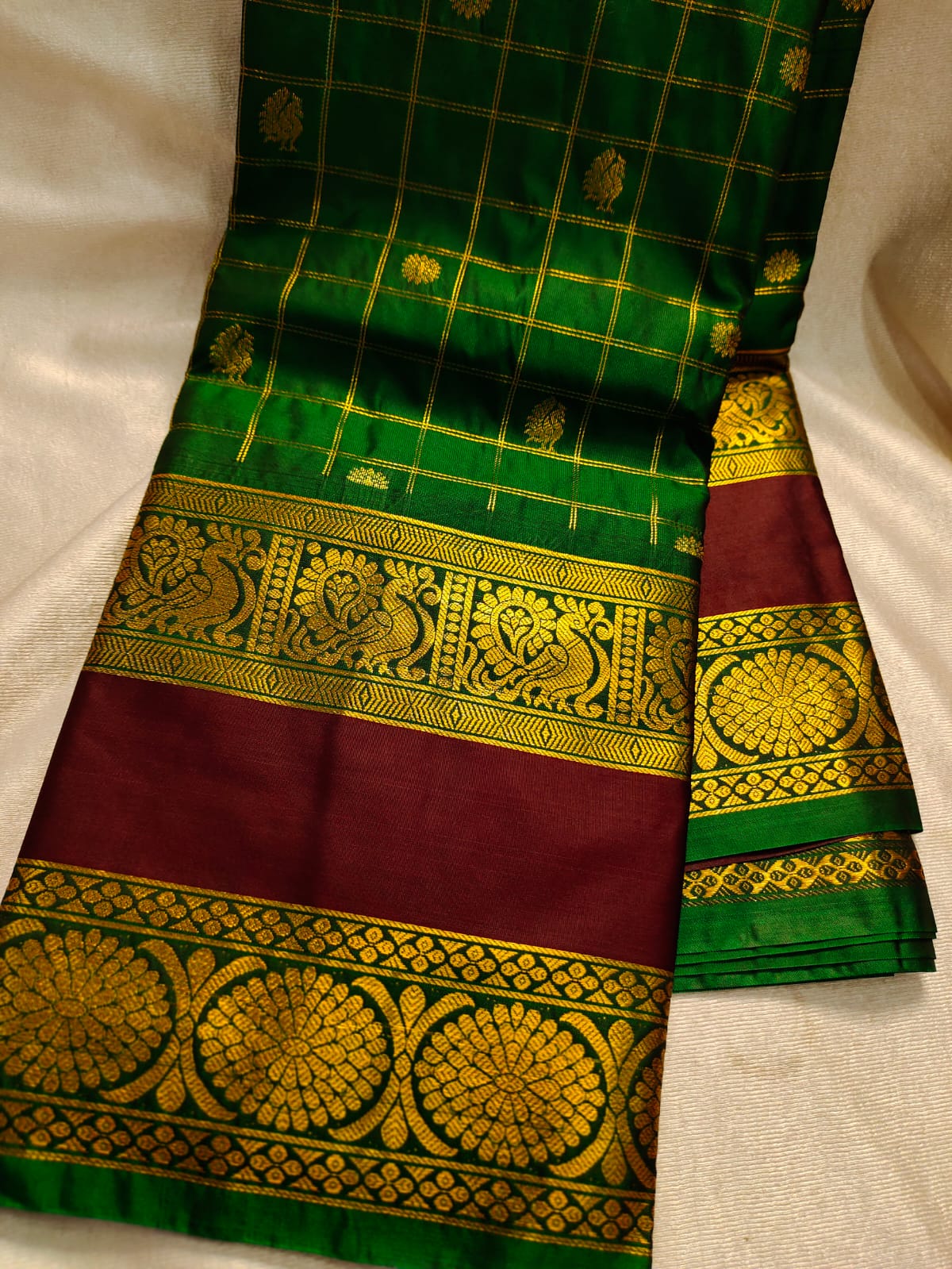Vintage valli gadwal