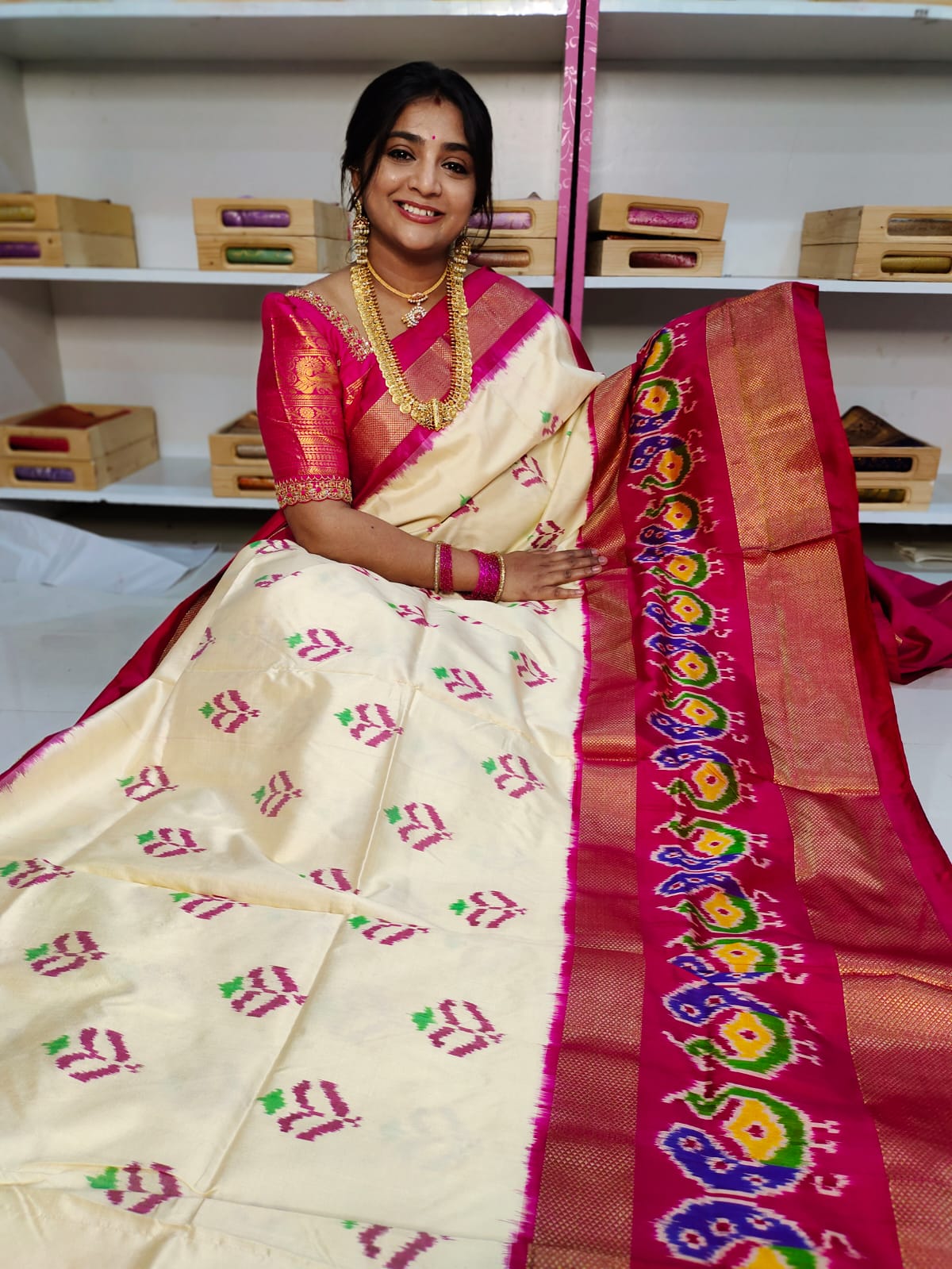 Ikkat pattu saree