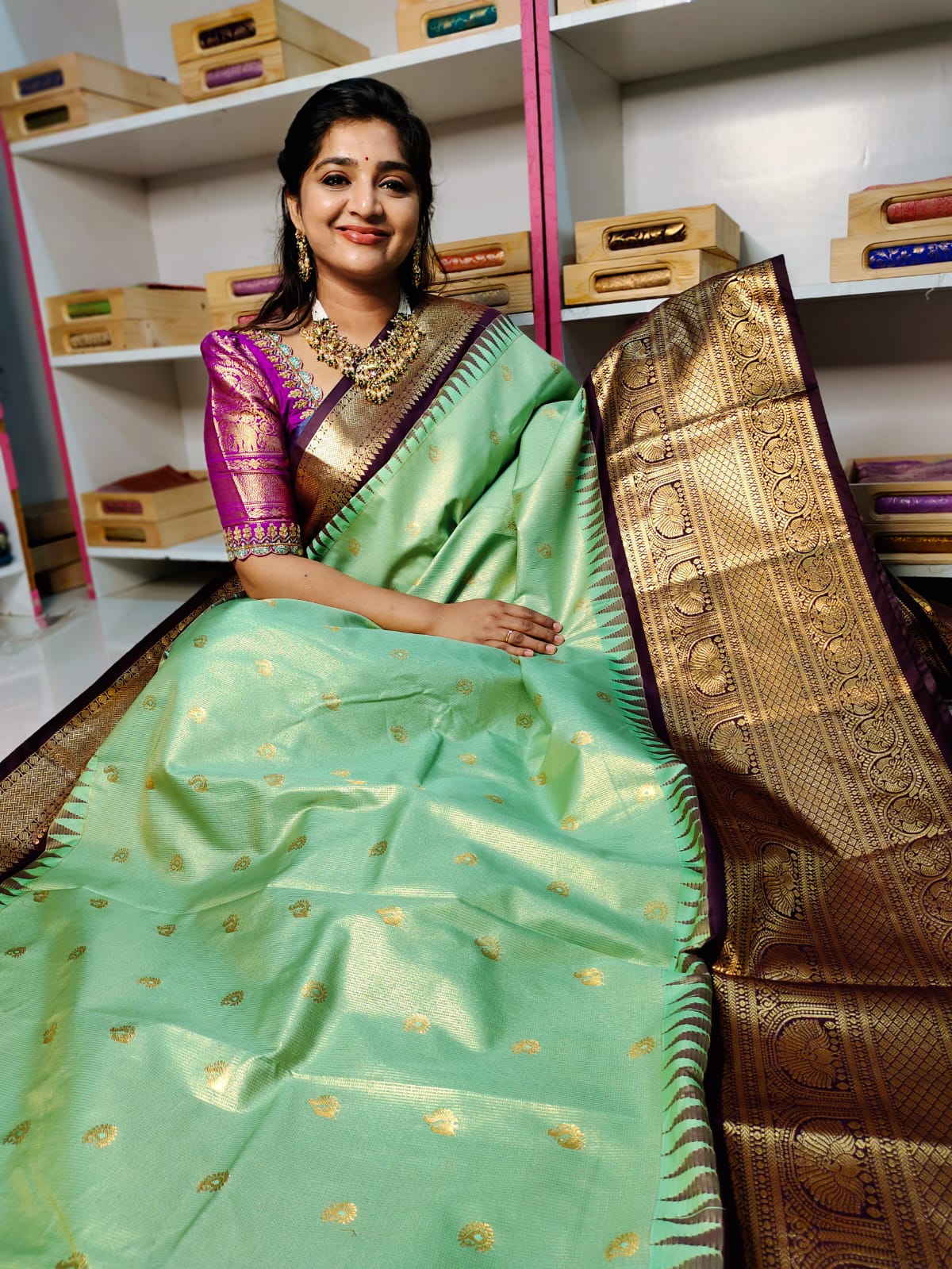 Vitange gadwal silk