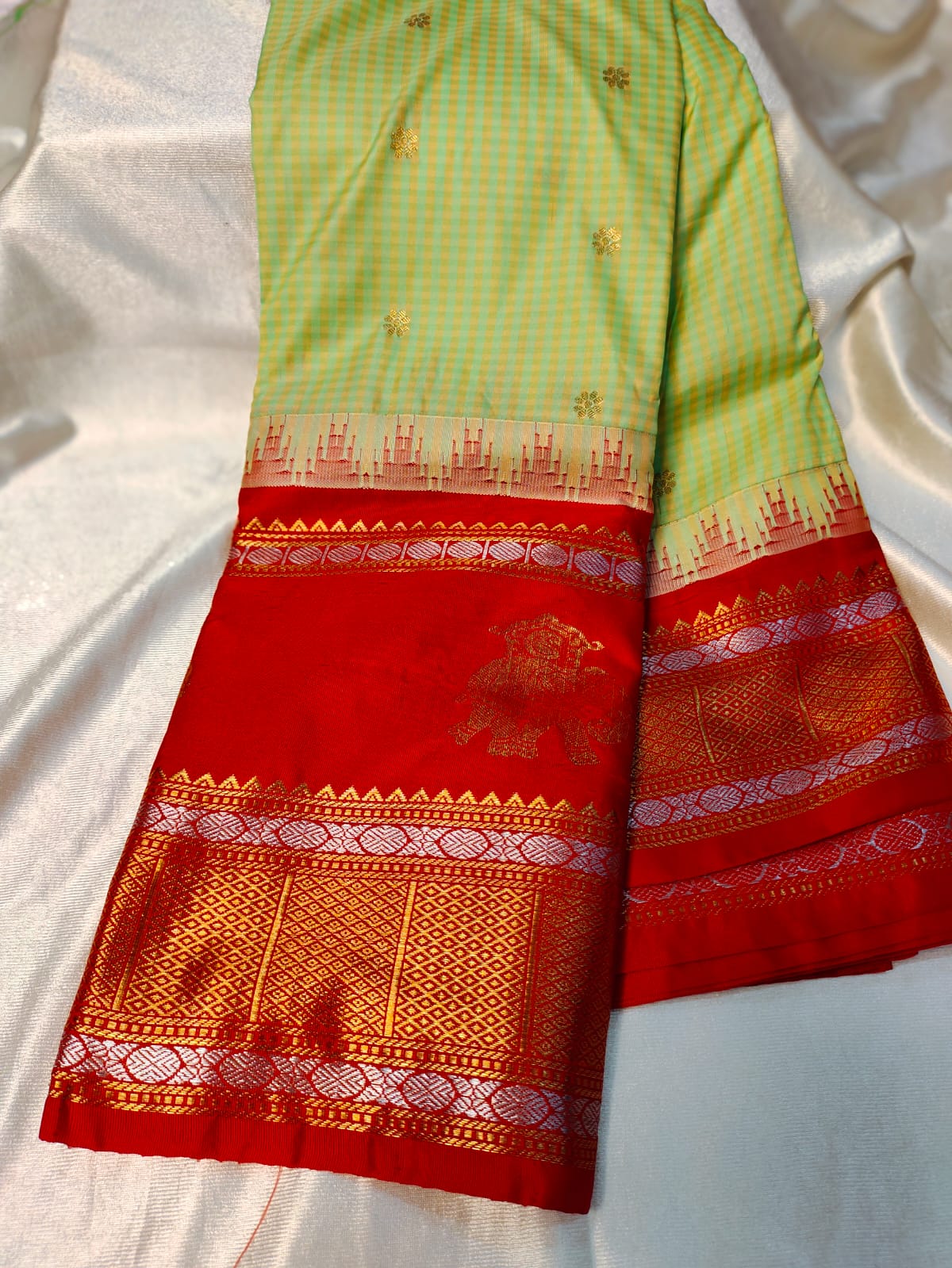 Vitange gadwal silk