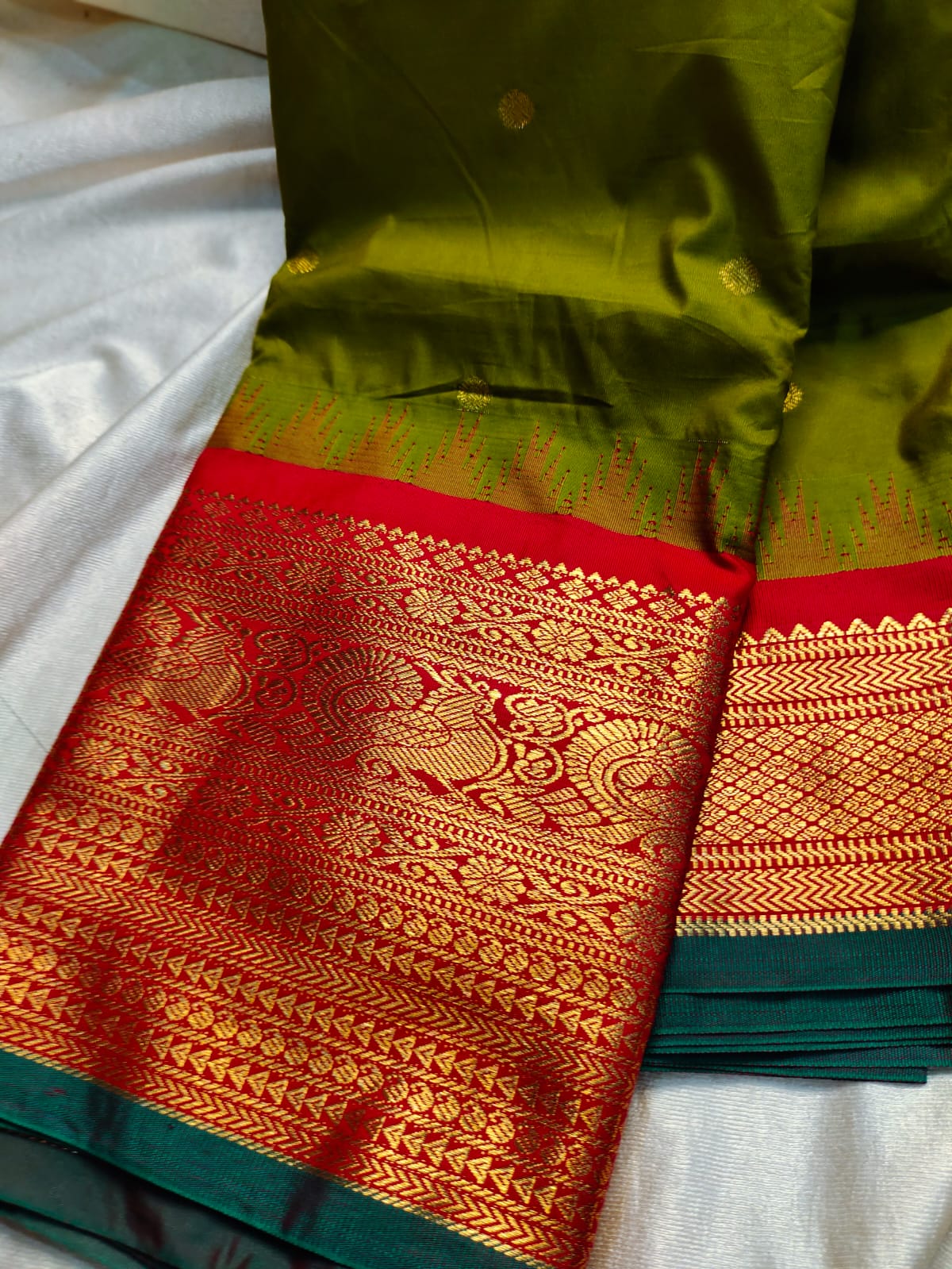 60% offer gadwal sarees