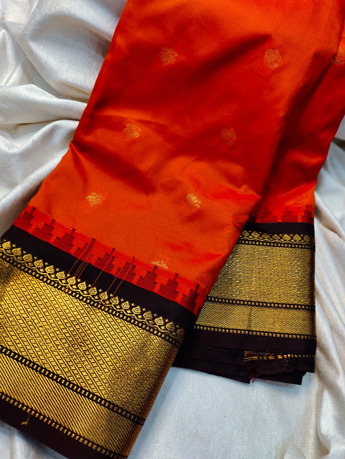 60% offer gadwal sarees