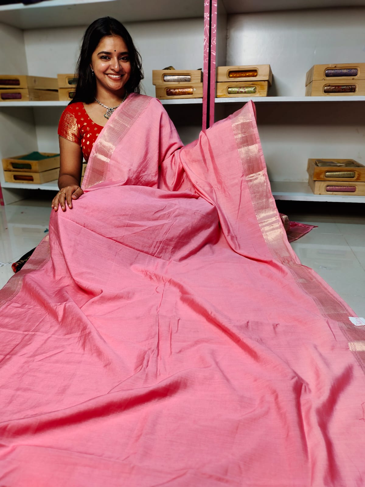 దీపావళికి చీరలు ఆఫర్ చేయండి