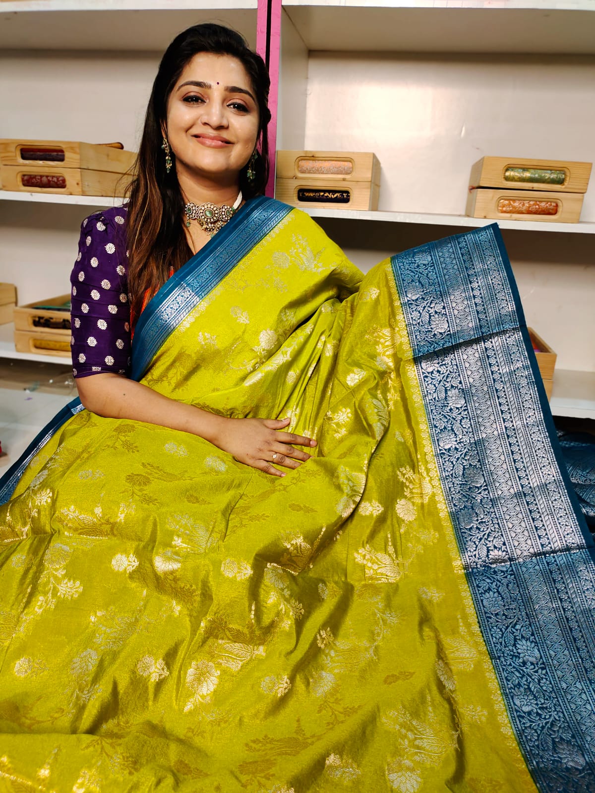 RM2200 ధర