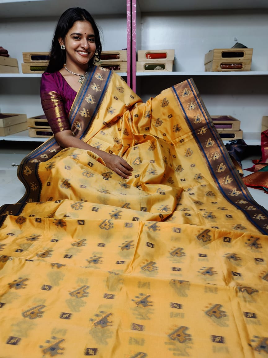 దీపావళికి చీరలు ఆఫర్ చేయండి