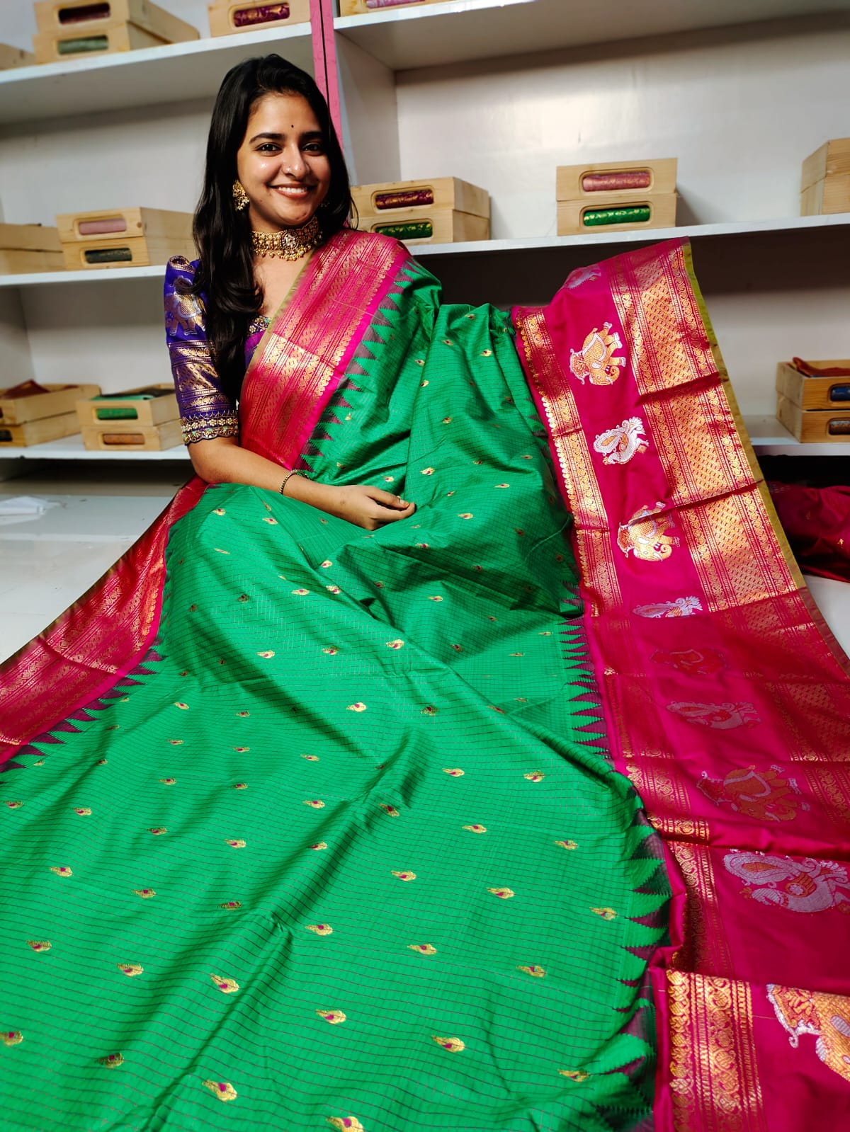 Vitange gadwal silk