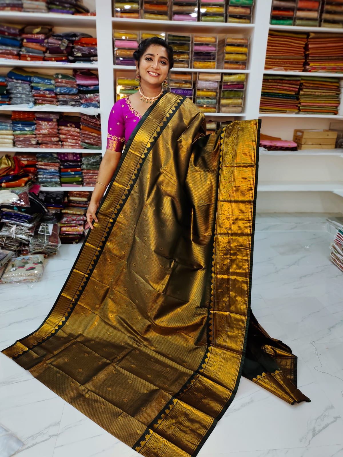 50% offer Valli gadwal