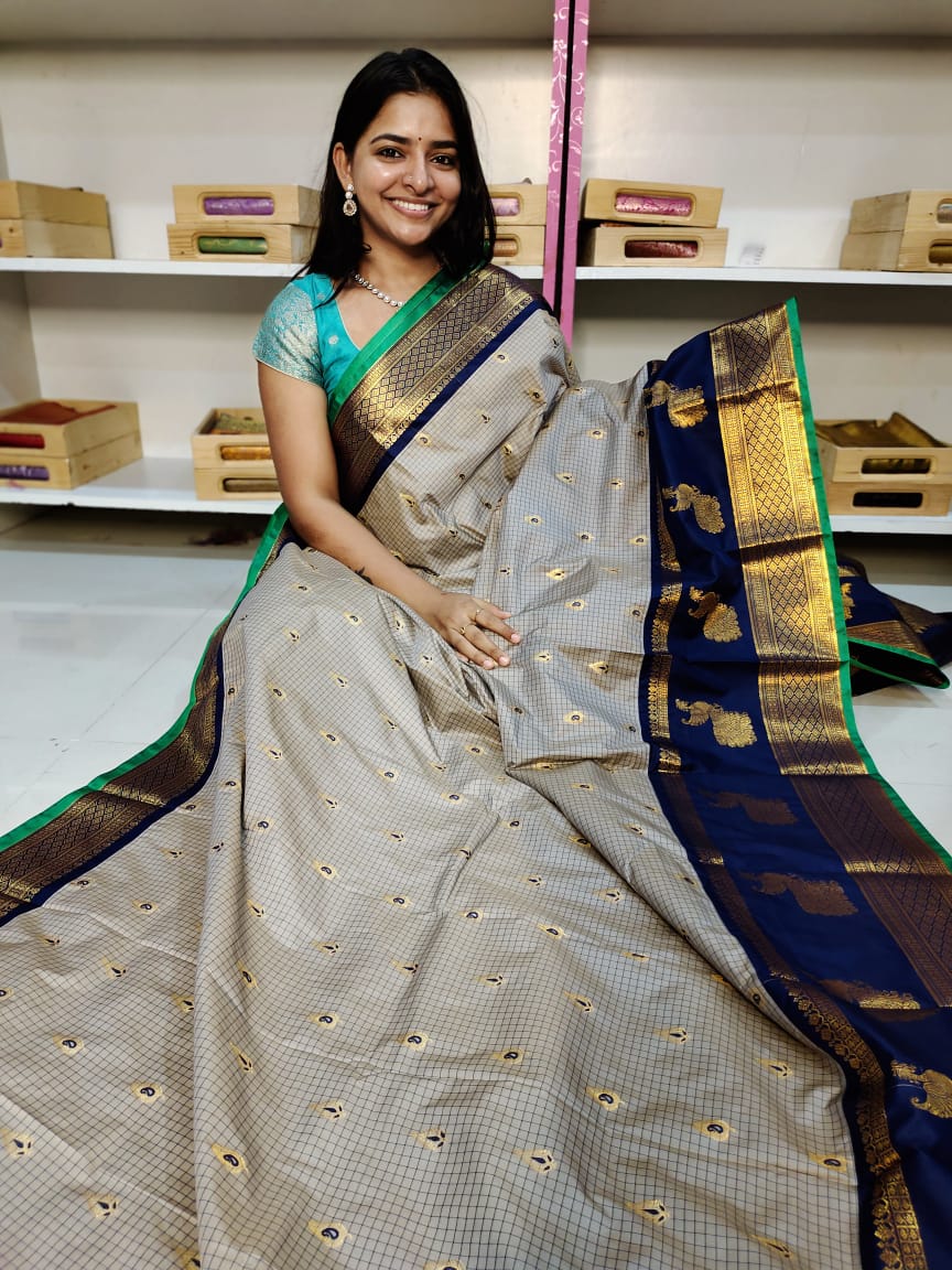 Gadwal offer sarees