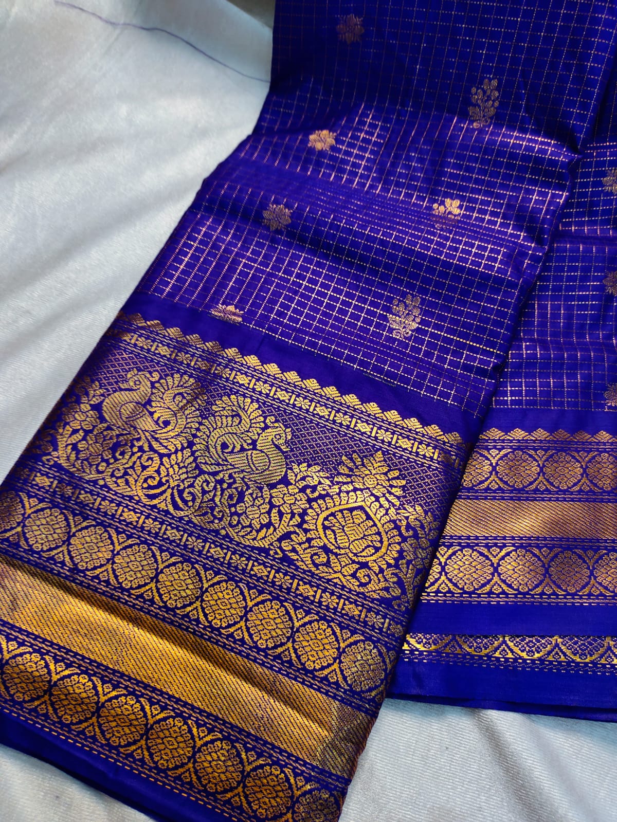 Vintage valli gadwal