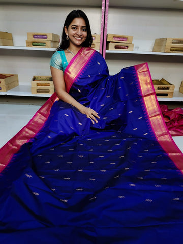 Gadwal offer sarees