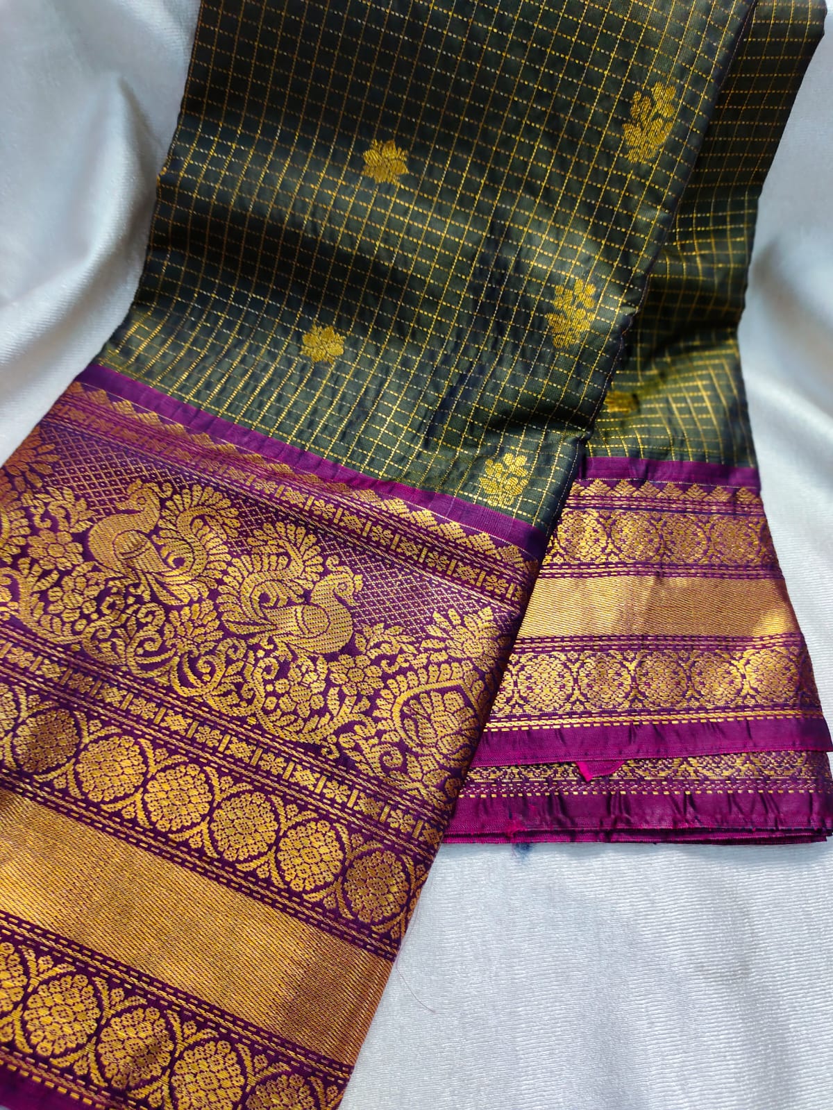 Vintage valli gadwal