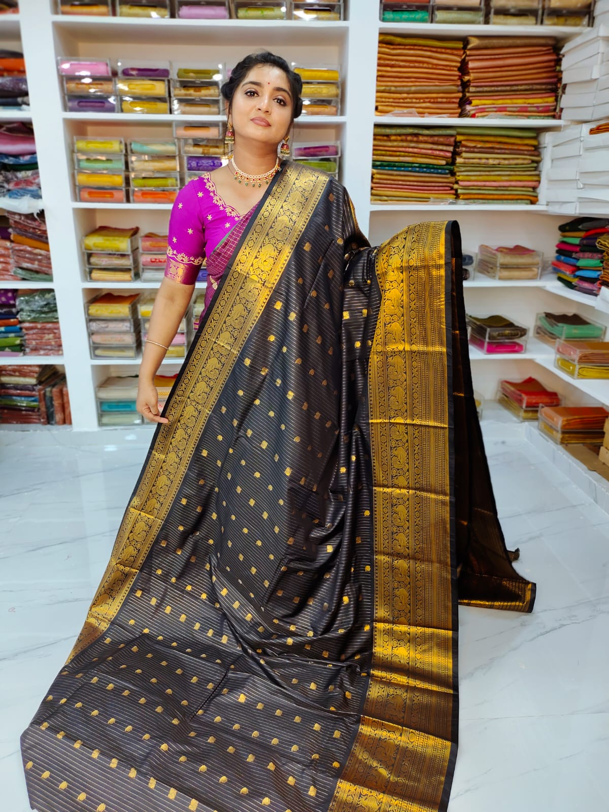 50% offer Valli gadwal