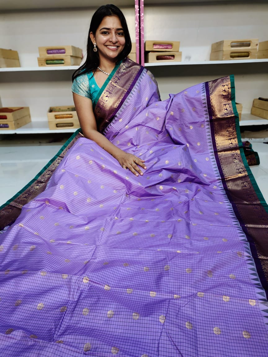 Gadwal offer sarees