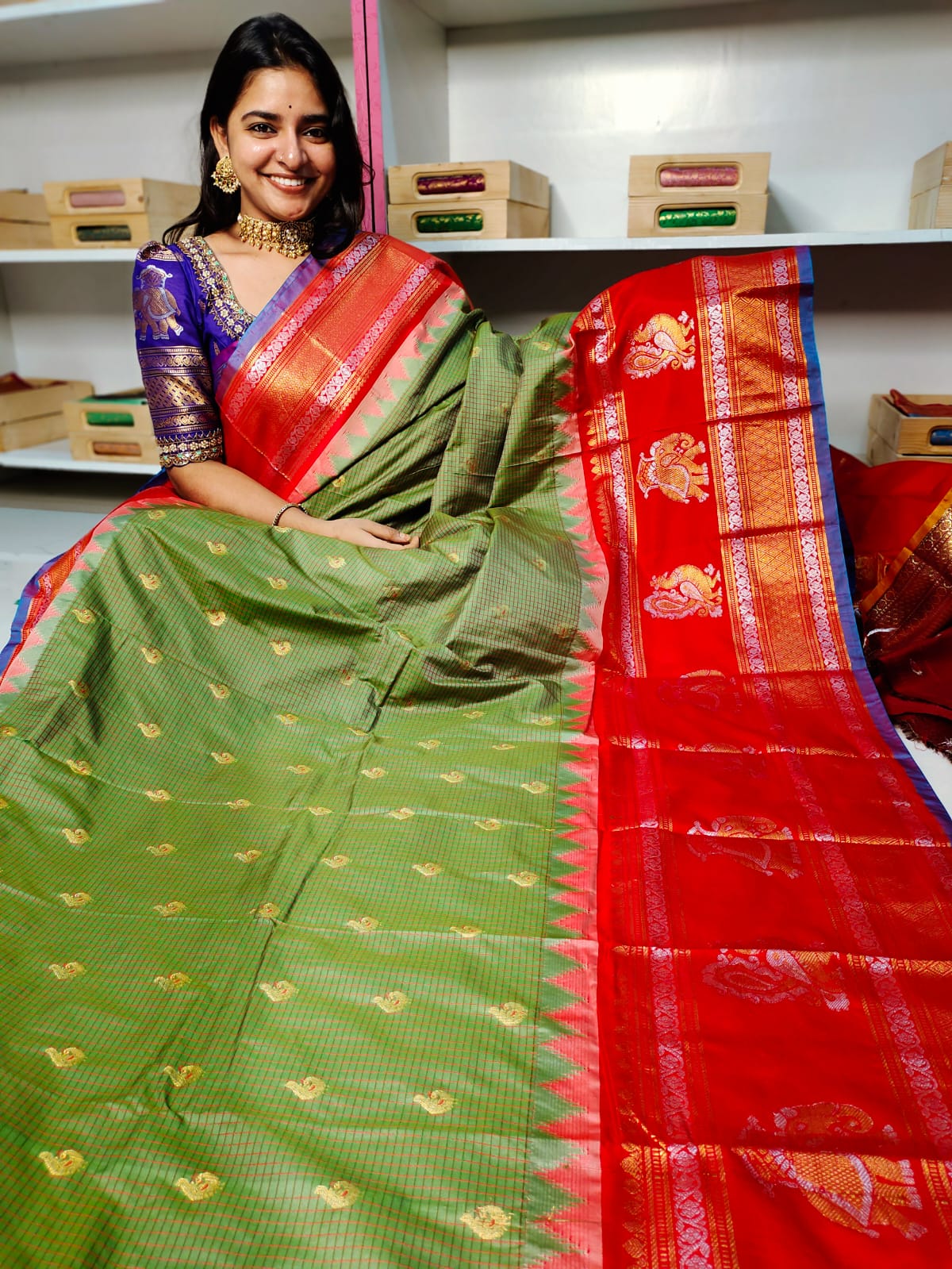 Vitange gadwal silk
