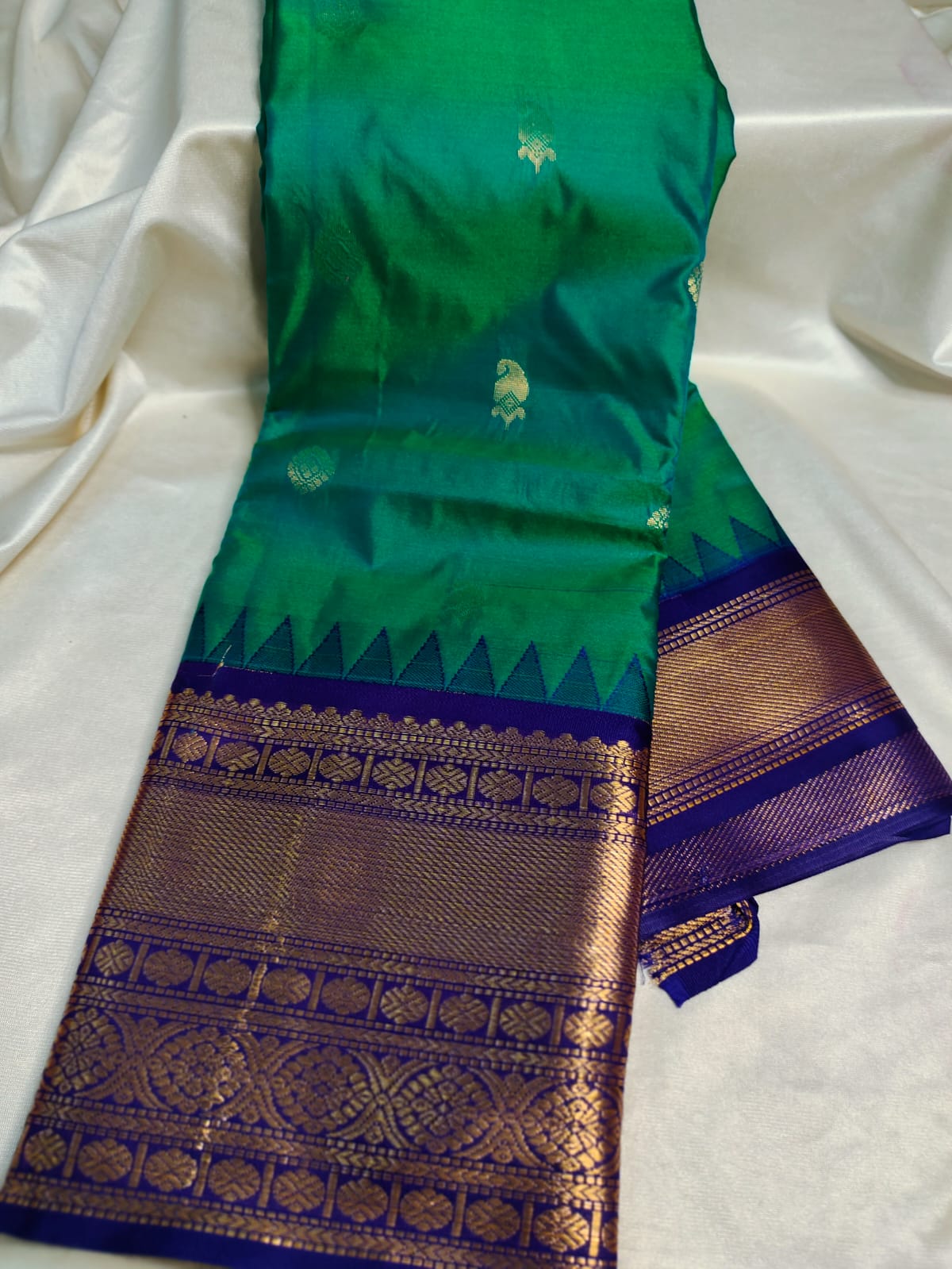 Primeme gadwal silk saree